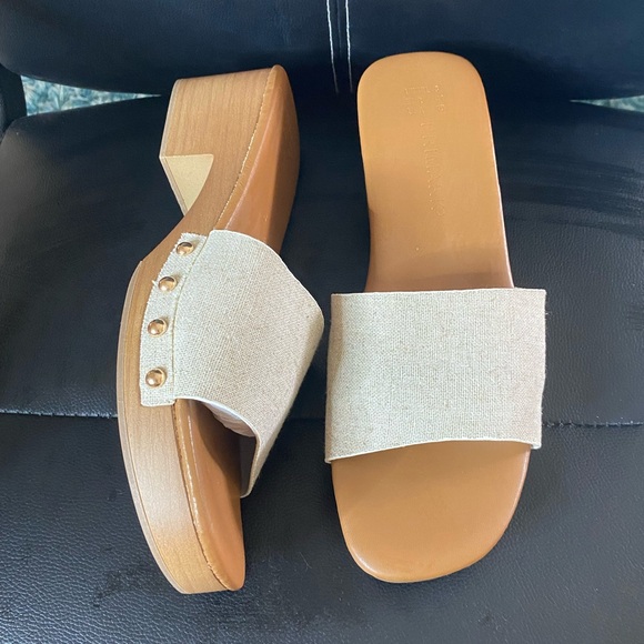 Primark Block Heel Slide On Sandals Cream Size 10 - Picture 2 of 13